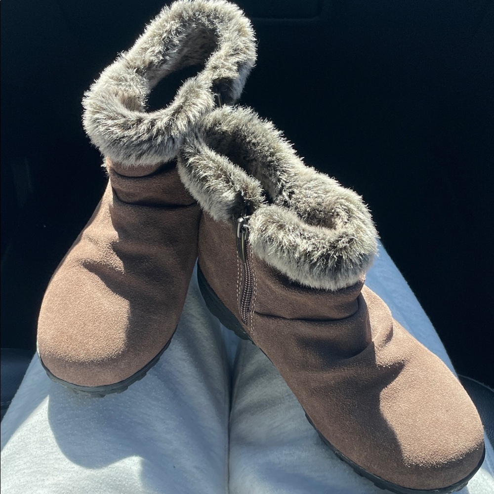 Khombu Brown Fur-Lined Winter Boots